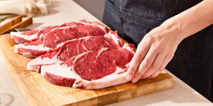 Comer carne roja para las varices